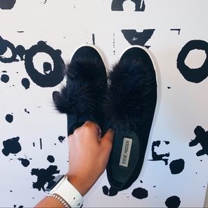 Steve Madden Pom Pom shoes!